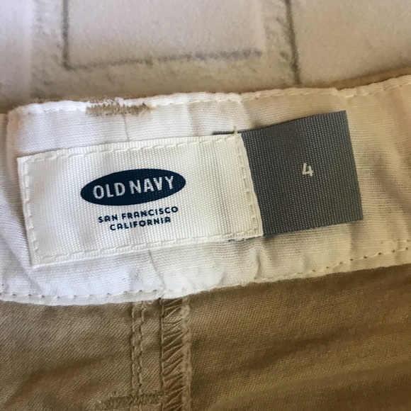 NWT Old Navy khaki shorts - Picture 2 of 4